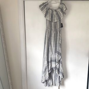 Off the shoulder linen blue&white maxi dress